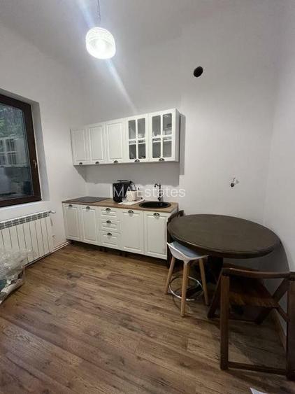 Vila renovata complet in zona Unirii - 11