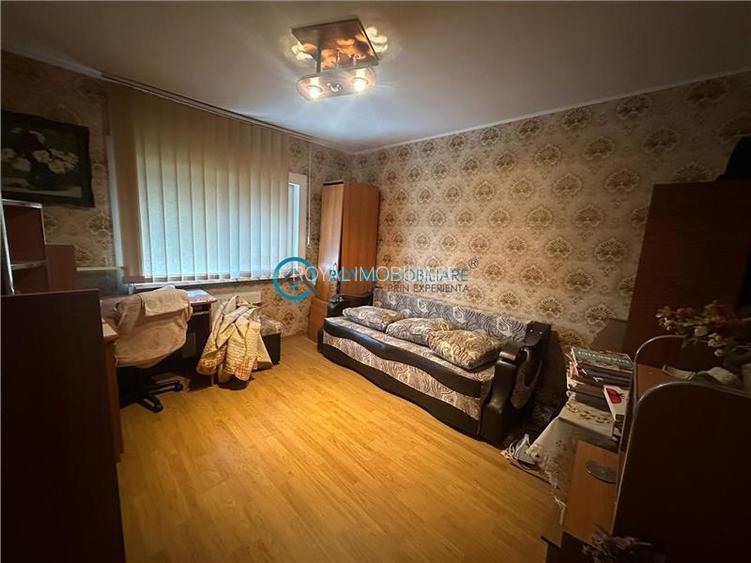 Royal Imobiliare - Vanzare apartament 4 camere zona Eroilor - 3