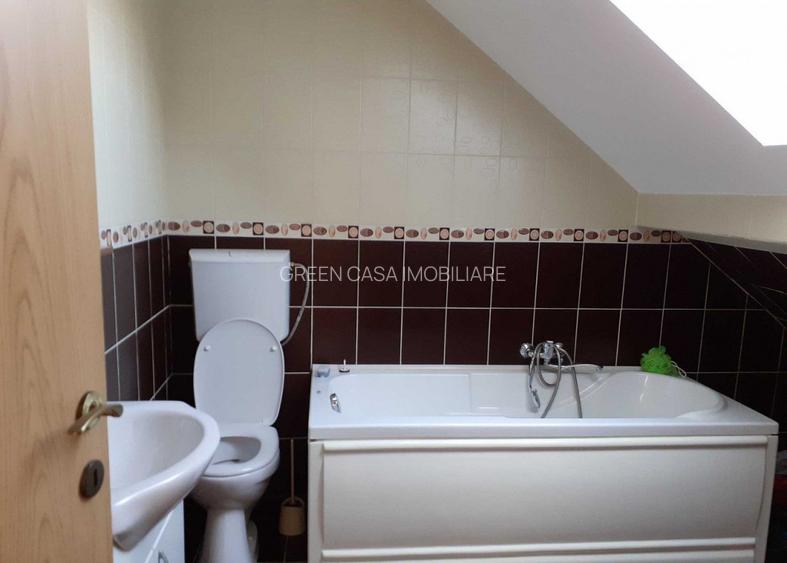 Apartament 3 camere,90 mp,2 balcoane,curte comună,zona Câmpului - 7