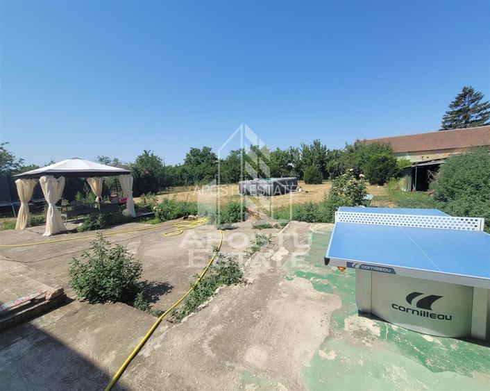 Casa individuala la intrare in Sag, teren de 1.800 mp,  mobilata - 36