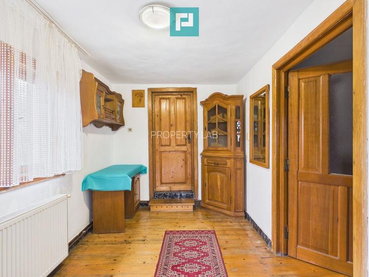 Vilă stil montan, 270 mp, teren 3000 mp - 24