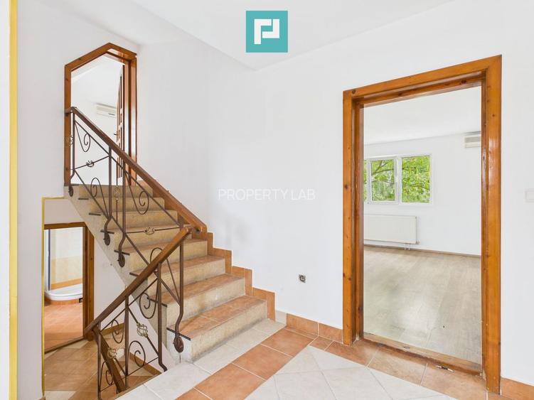 Vilă cu 5 camere pentru investiții în Dumbrăvița - 18