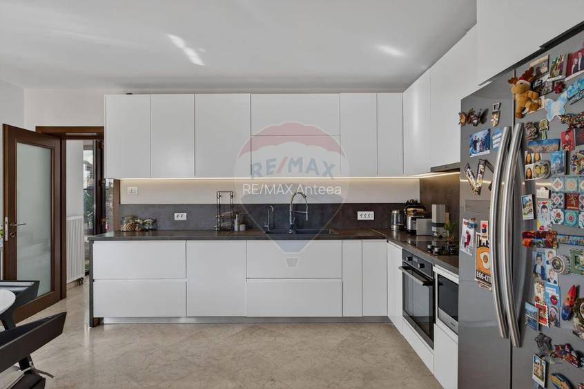 Vila cu design spectaculos, tehnologie smart & lifestyle complet - 19