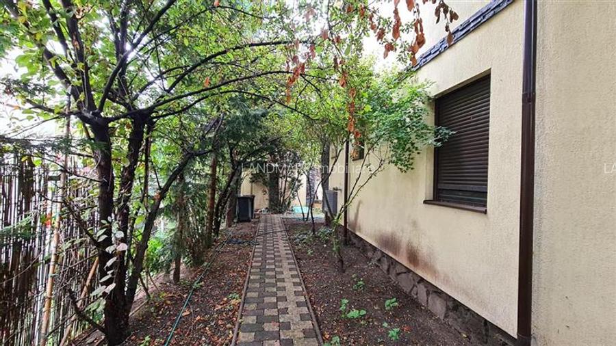 De inchiriat apartament 3 camere in vila zona Favorit-Circumvalatiunii - 11