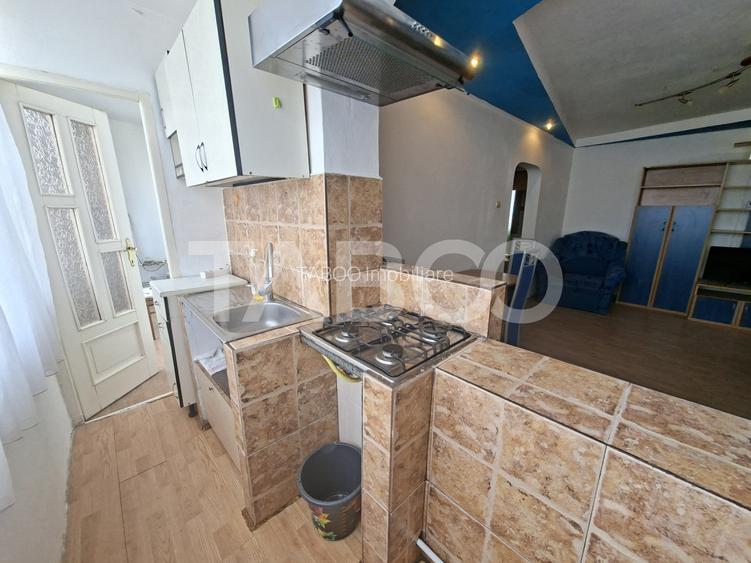 Apartament cu 3 camere si balcon de inchiriat in zona Mihai Viteazul - 8