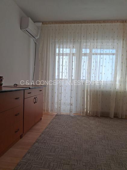 1 DECEMBRIE METROU - 4