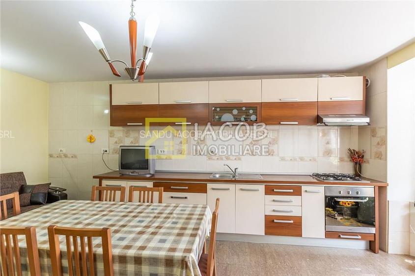 Vila Duplex cu 10 camere, cartier Serbanesti, Bacau - 30