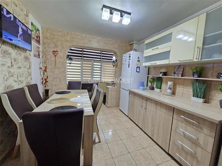 Apartament modern 3 camere balcon zona Semaforului - 8