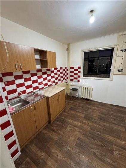 Apartament 3 camere Semidecomandat Sos.Oltenitei - Garnitei - 3