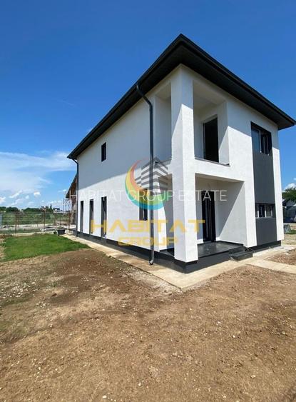 Casa 4 camere, Strada asfaltata, Teren 250 mp, Comision 0% - 4