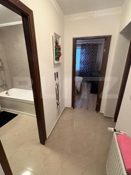 Apartament 2 camere, strada Plopilor