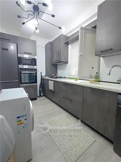 Apartament 3 camere Lux cu Loc de Parcare, Bucsinescu