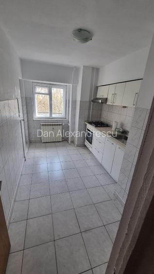 Apartament 3 camere, et.2, Bd. Unirii 59 stradal (Banca Transilvania), Sector 3 - 10