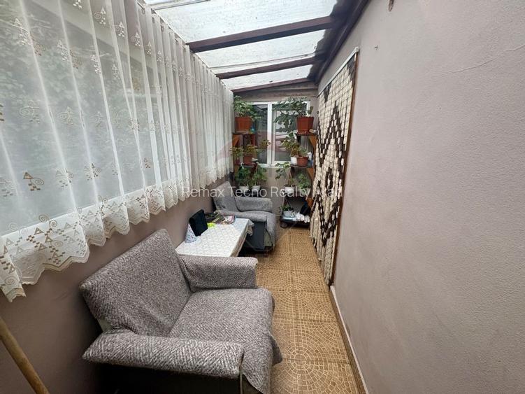 Oportunitate: Casa 3 camere si curte in zona centrala - 4