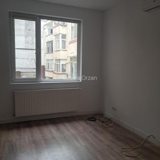 Piata Muncii –Calea Calarasilor,vila 12 camere, suprafata 370mp,curte 150mp - 9