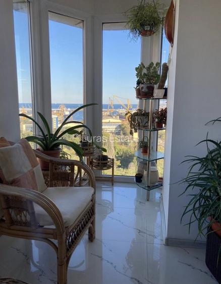 Apartament 4 camere de vânzare – zona Gara, vedere la mare - 2