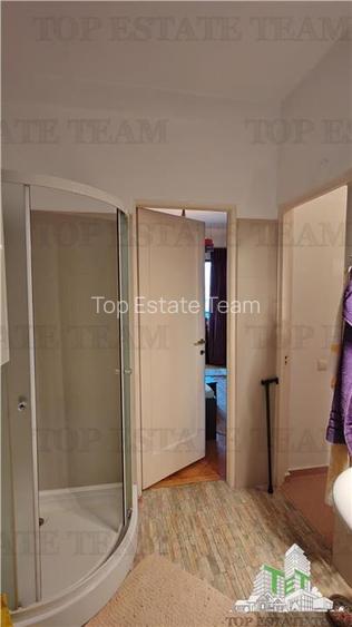 Apartament de 3 camere ultracentral, 2 intrari, lift cu acces privat, pod pentru - 20