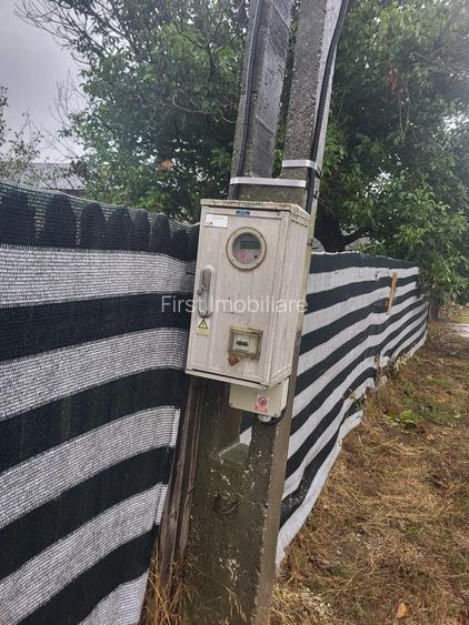 Teren 1055 mp,situat la 5 minute de Parc Comana,intre case - 7