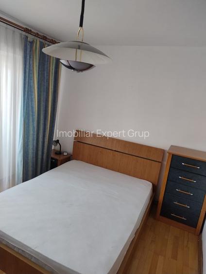 Apartament de închiriat – Piața Victoriei, stradal - 3