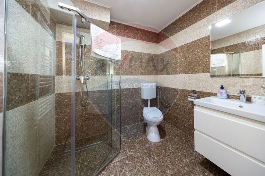 Pensiune cu restaurant și spații comerciale, central Râșnov - 21