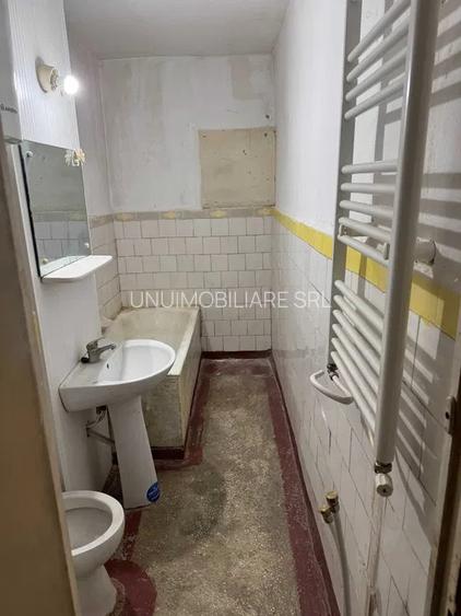 Apartament 4 camere Zona Inspectoratului Scolar - etaj 2 - 90 mp - 8