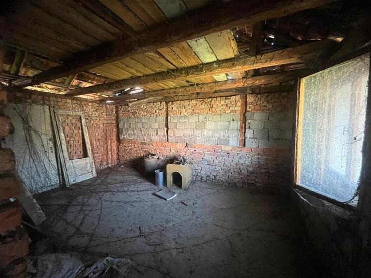 Valisoara, Casa la curte si Teren 3040 Mp, 10 minute de Caransebes - 13