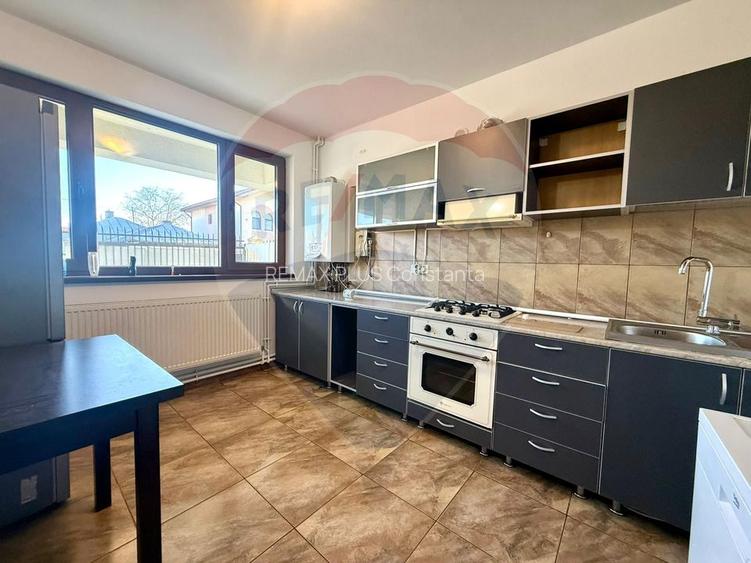 Casa cu teren de inchiriat in Palazu Mare - 9