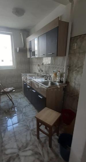 4 camere, semidecomandat,  10/10 -Drumul Taberei-Aleea Pascani - 5