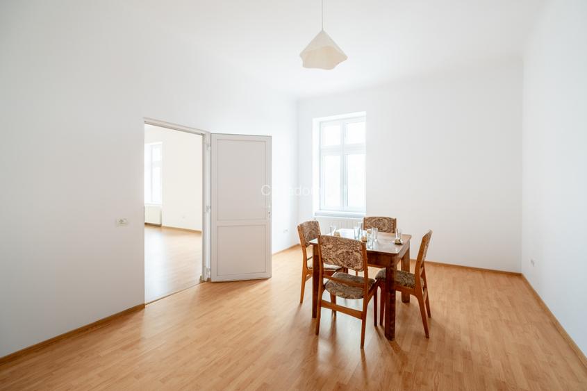 Apartament elegant in cladire cu arhitectura istorica  - 3