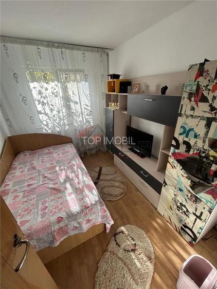 Etaj 2 - Mircea cel Batran, 3 camere mobilat cu geam la baie - 7