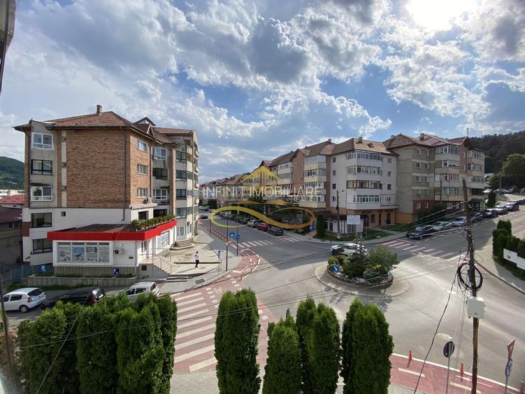 Ap. de vânzare 2 cam. decomandate Moinești-Bacău - 13