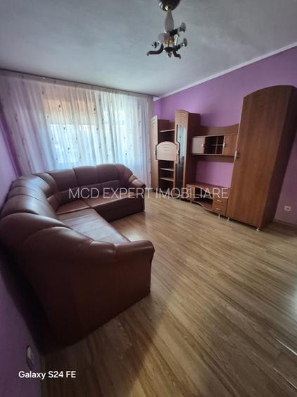 De vânzare – Apartament 3 camere, 2 băi, etaj 1 - 10