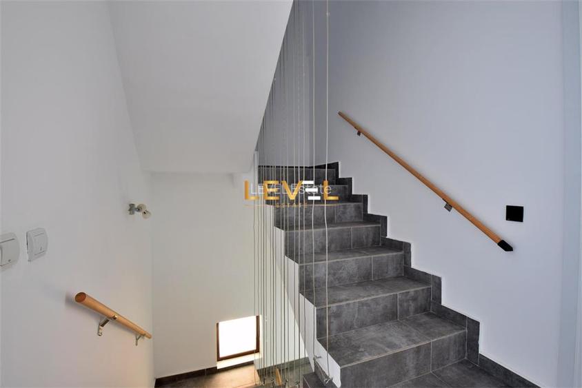 [VIDEO] Duplex Cu 3 Camere 74 Mp Utili +  Camera Hobby 35 mp Utili de Vanzare In - 17