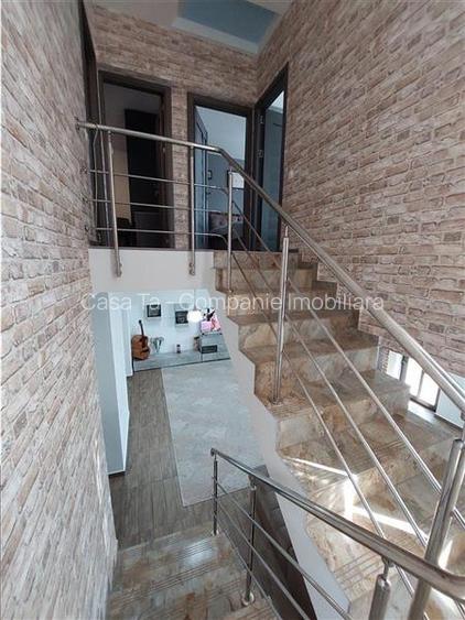 Vila deosebita pe Soseaua Rediu vis-a-vis de lac - 30