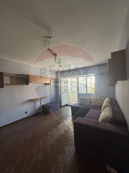 De vanzare apartament 3 camere,  MB 20 Slobozia IL - 12