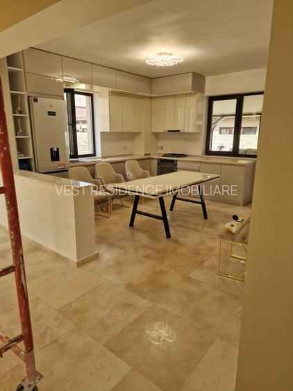 Casa individuala cu 4 camere si mansarda. Comision 0 - 7