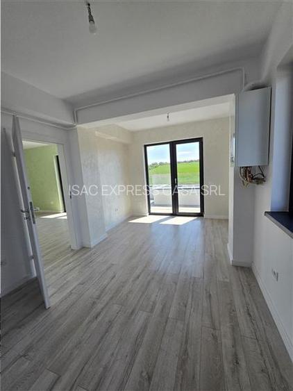 De inchiriat: Penthouse 4 camere 118 mp - etaj 3/3 | Terasa 19,2 mp. 3,8 km fata - 24