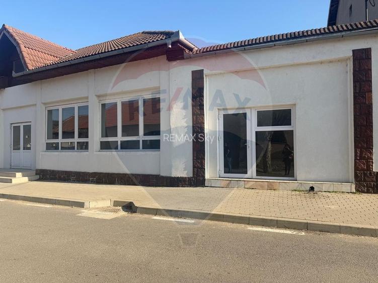 Spațiu comercial de vânzare în Pianu de Jos – 330 mp, aproape de A1 - 2