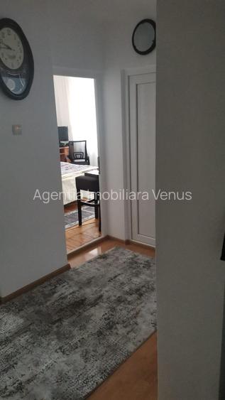 Apartament 3 camere si 2 bai - Imagine principală: 1/8Apartament 3 camere si 2 b - 3