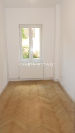 CASIN, AVERESCU, parter in VILA, LUX, nemobilat, utilat, curte mare, superb - 21