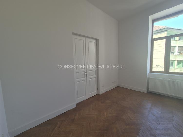Apartament ultracentral, renovat integral, Arad, comision 0 - 3