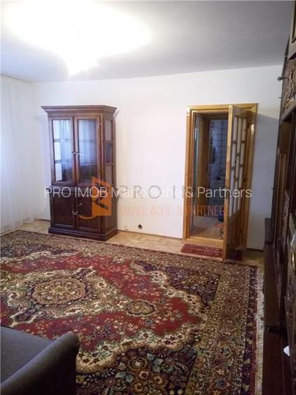 Apartament 3 camere cf 1 semidecomandat zona Crang - 2