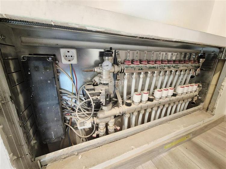 Apartament cu 4 camere de vanzare - 7