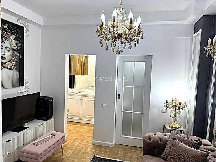 De vanzare Garsoniera de Lux,  Universitate - Romarta - 2