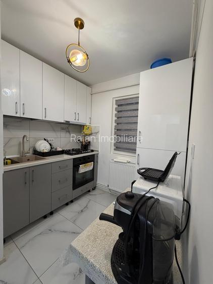 Vanzare apt 2 camere in Galati, Micro 38, etaj 1, renovat si mobilat - 2