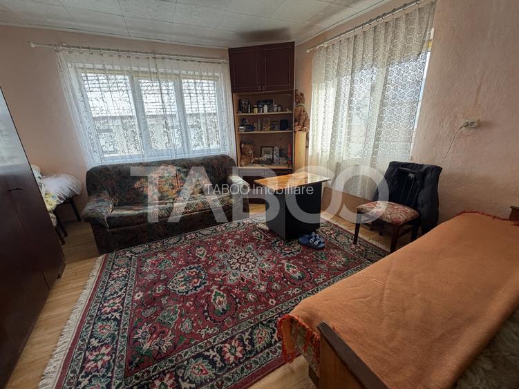 Casa de vanzare 3 camere 90 mpu teren liber 1095 mp Persani - 10