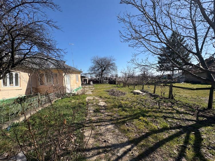 Casa - teren 2200 mp - Urechesti - De Vanzare - 4