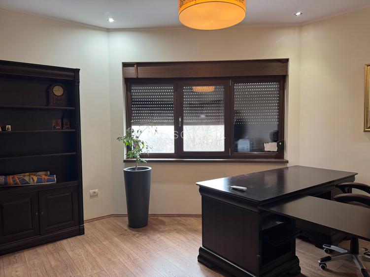 Vând apartament  4  camere vedere la mare - 2