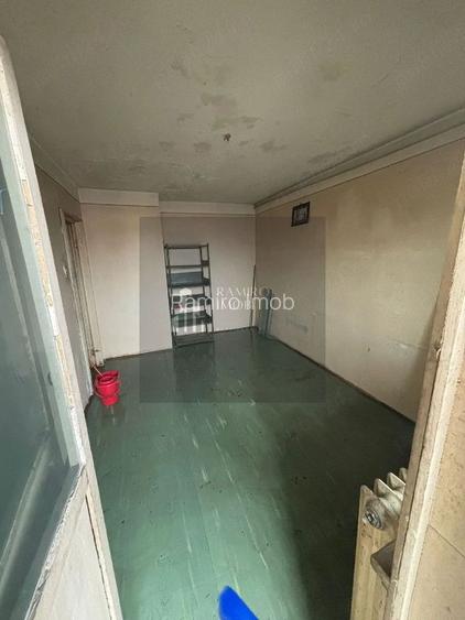 Apartament 2 camere decomandat Berceni DE RENOVAT - 3