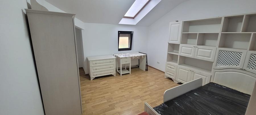 Inchiriez casa (parte din 6 case insiruite) in Ghimbav, str. Zambilei - 8